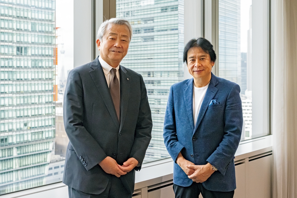 Jun Sawada (left) , and Kazunari Kibe. 